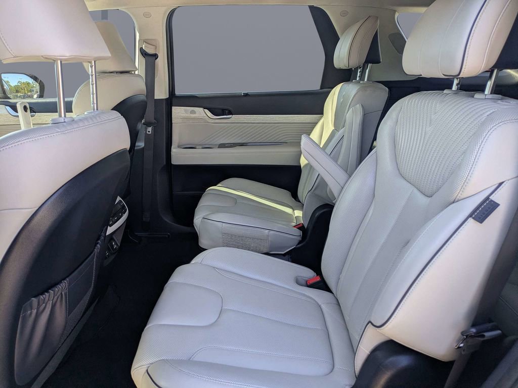 Used 2024 Hyundai Palisade Calligraphy FWD image 13