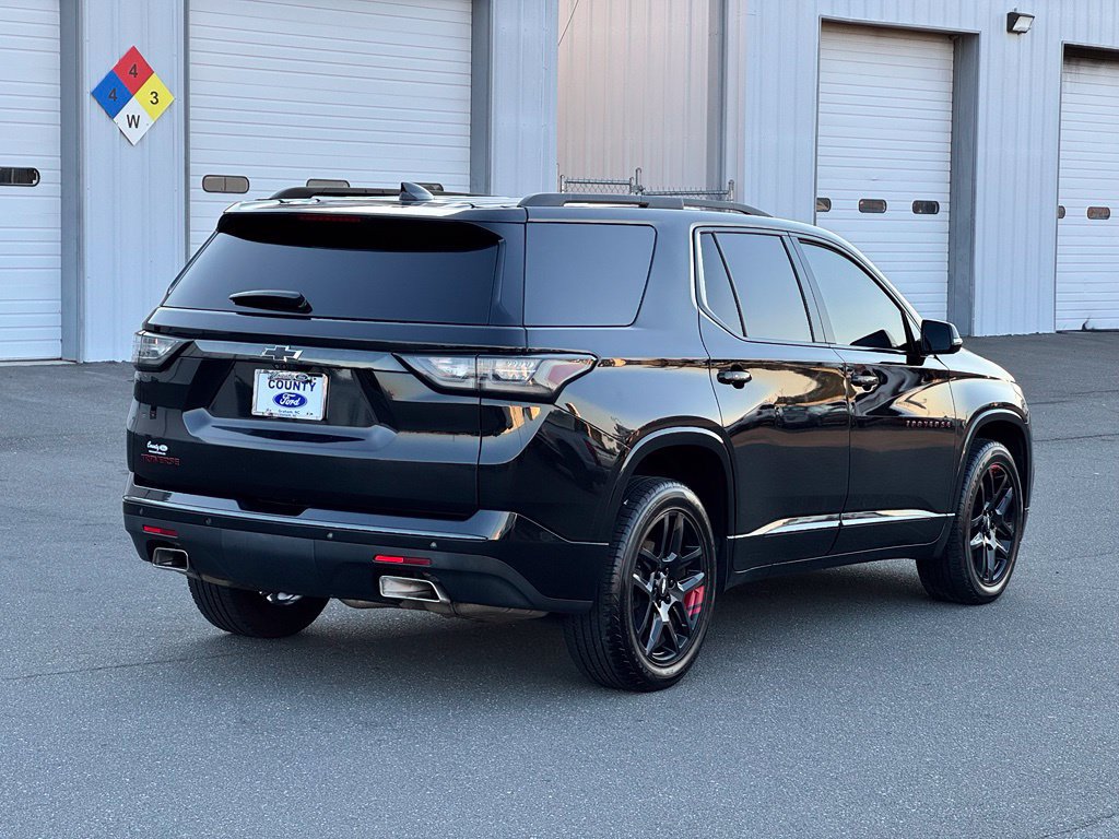 Used 2020 Chevrolet Traverse Premier w/ Redline Edition FWD image 7
