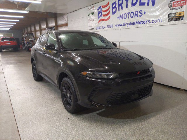 Used 2023 Dodge Hornet GT w/ GT Blacktop Package image 2