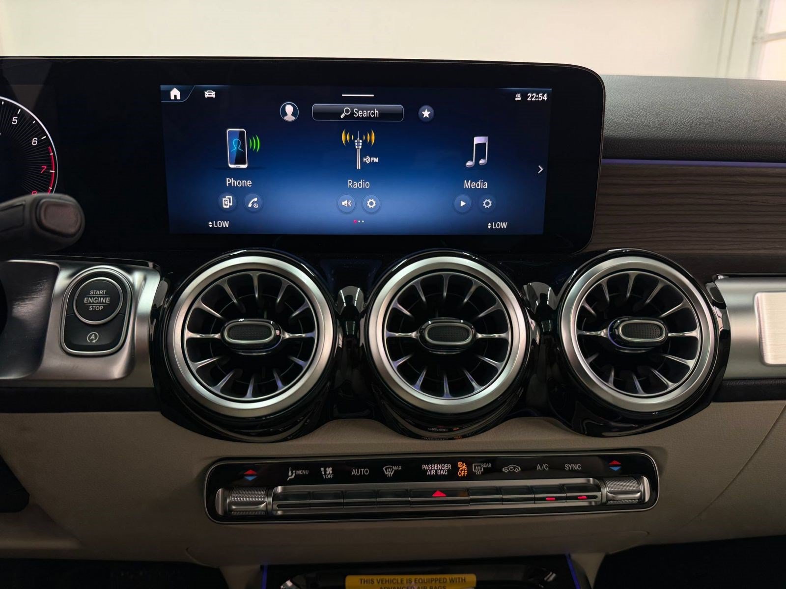 New 2026 Mercedes-Benz GLB 250 image 16