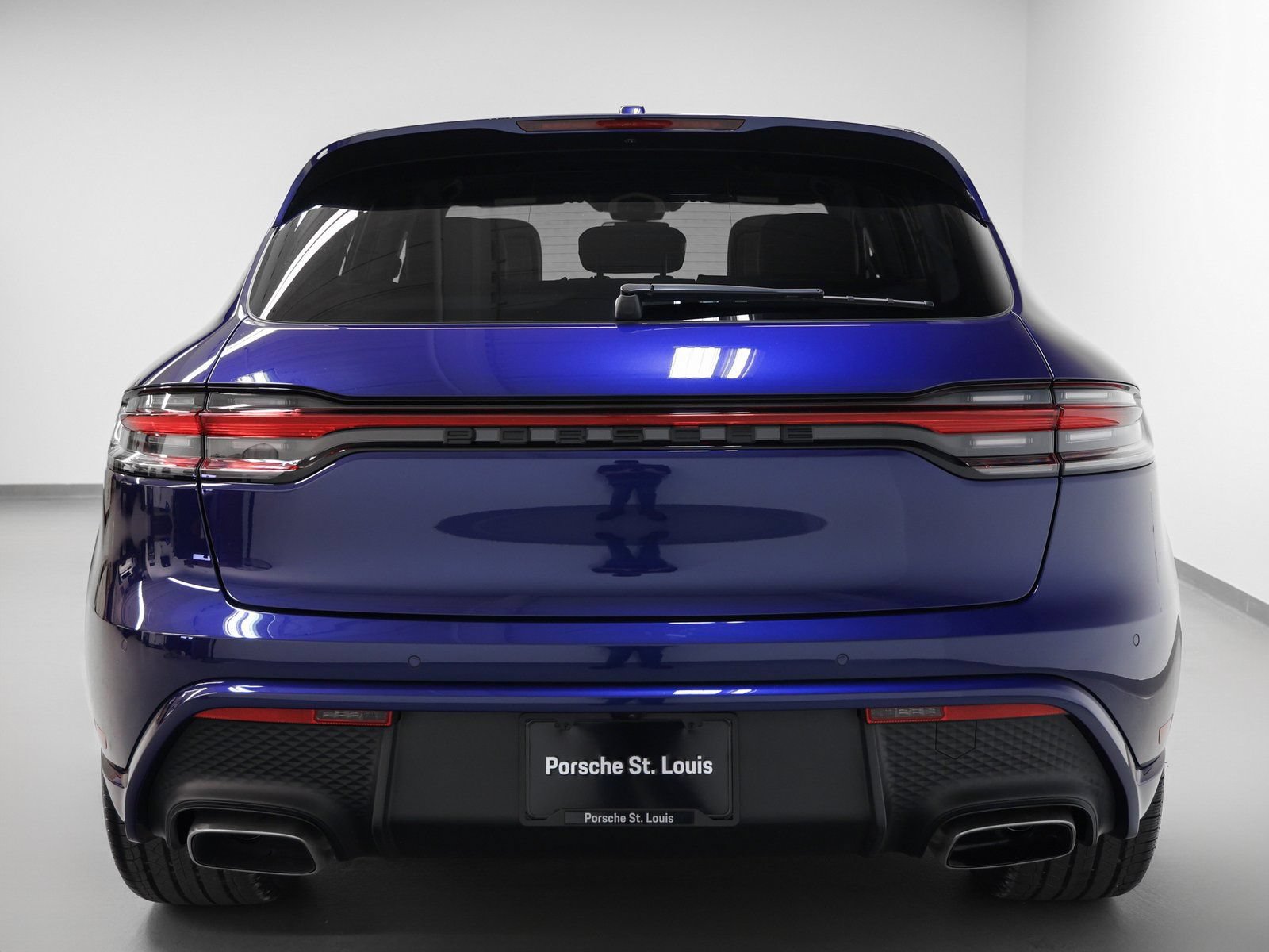 Certified 2026 Porsche Macan AWD/4WD image 11