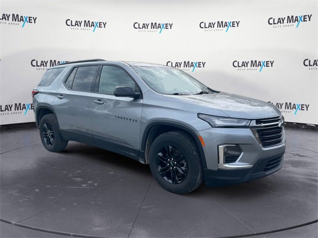 Used 2023 Chevrolet Traverse LS w/ Midnight/Sport Edition image 7