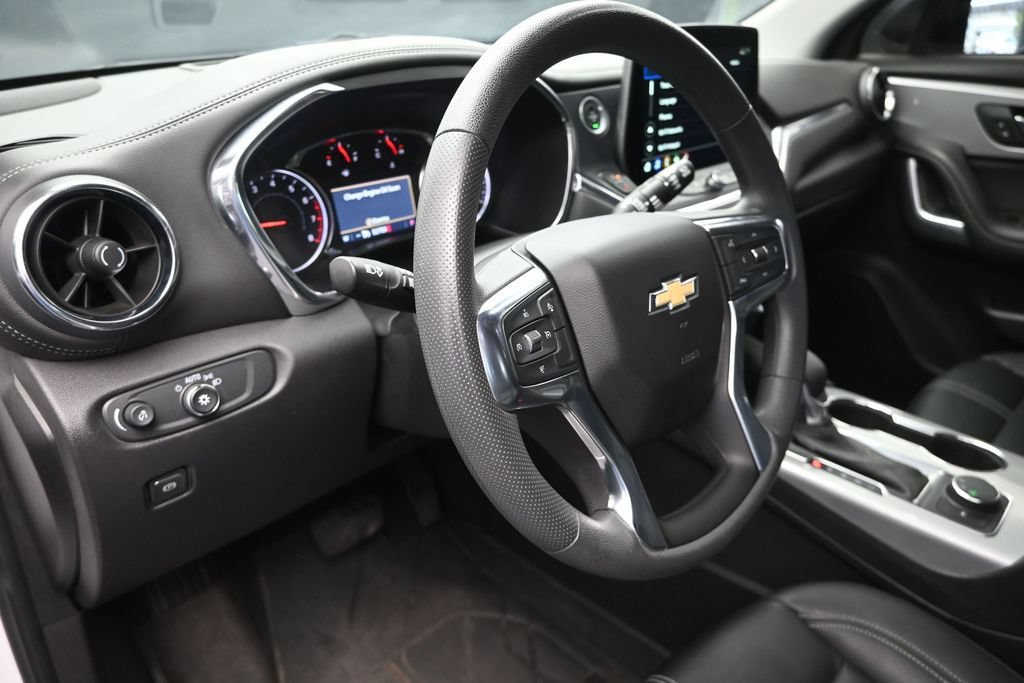 Used 2023 Chevrolet Blazer LT w/ Midnight/Sport Edition FWD image 12