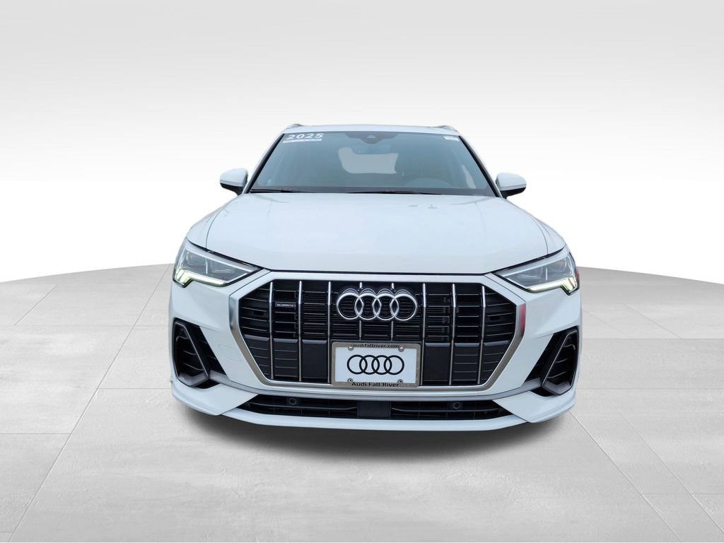 Certified 2025 Audi Q3 2.0T Premium w/ Convenience Package image 2