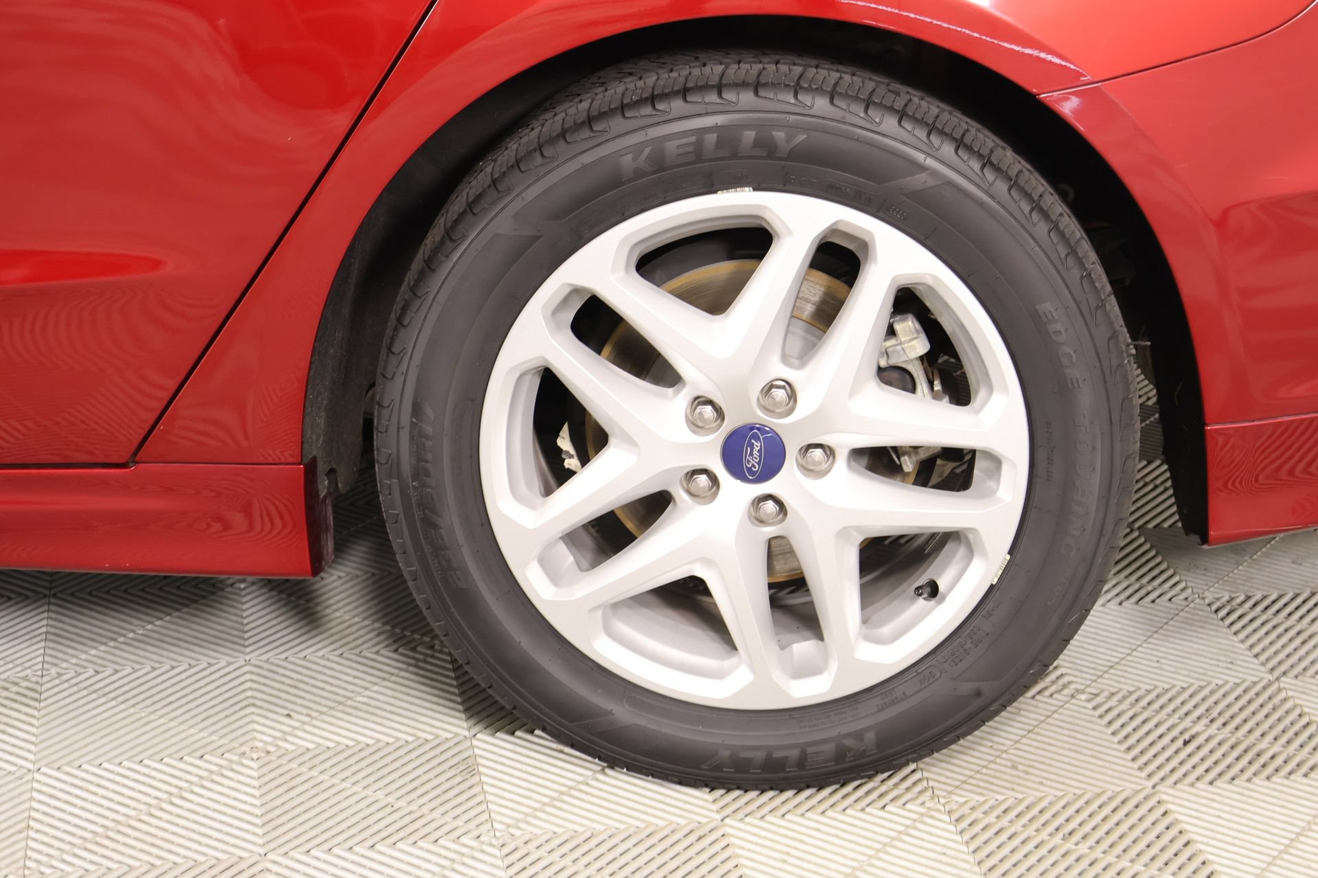 Used 2016 Ford Fusion SE w/ Equipment Group 202A FWD image 18