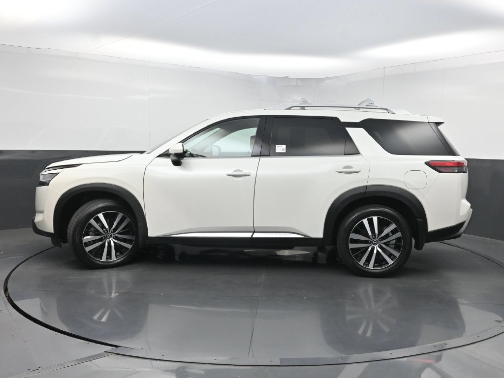 Used 2024 Nissan Pathfinder Platinum FWD image 46
