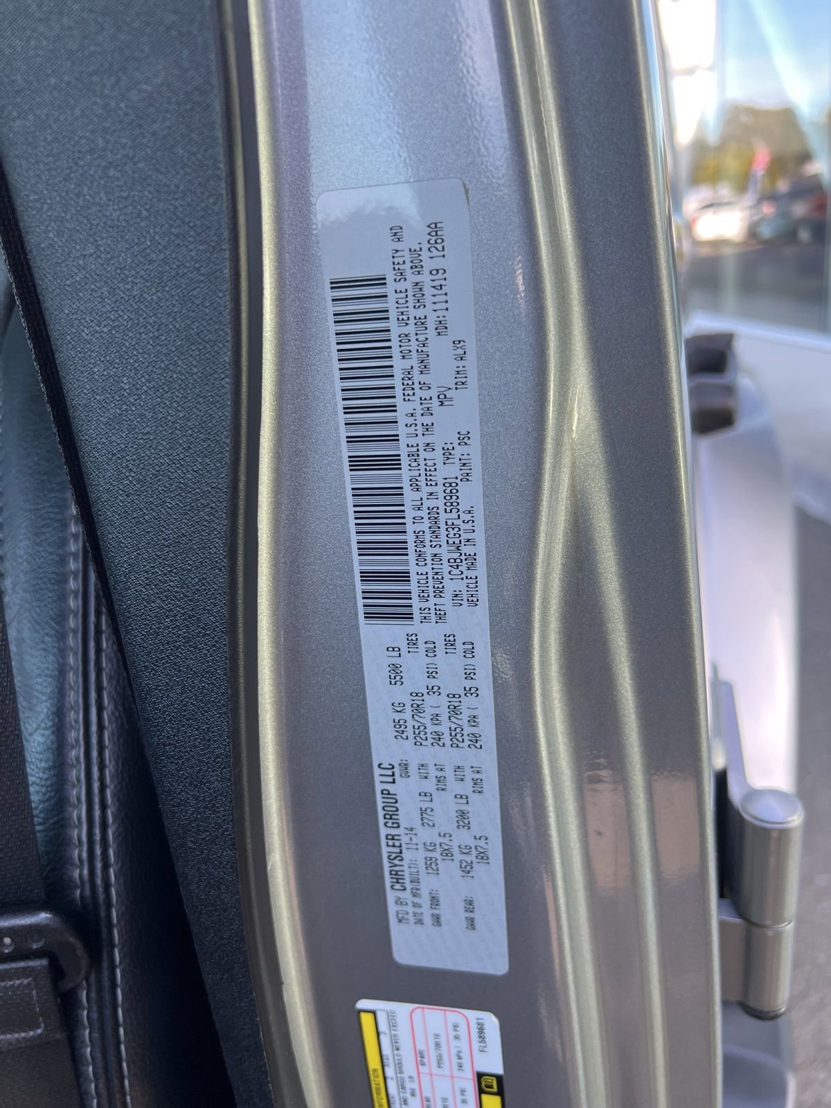 Used 2015 Jeep Wrangler Unlimited Sahara w/ Connectivity Group image 26