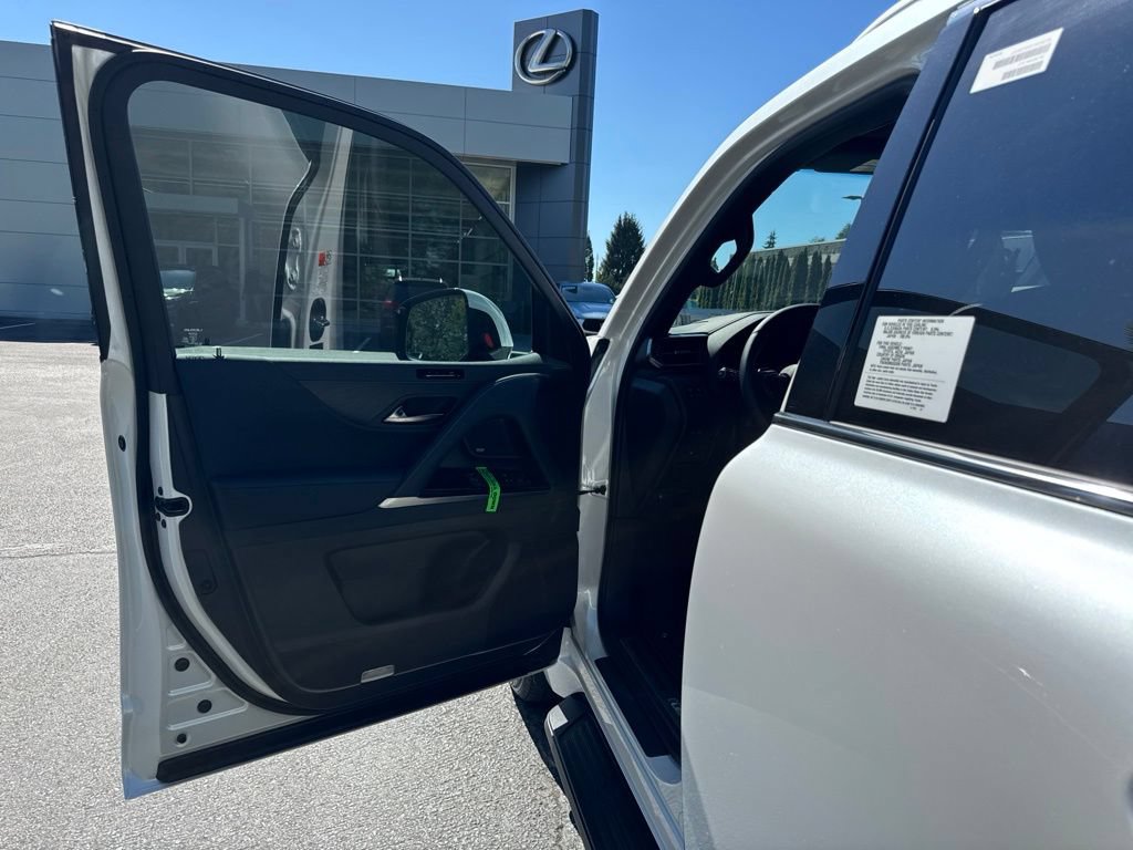 New 2026 Lexus LX 700h Luxury w/ Accessory Package (Z1) AWD/4WD image 10