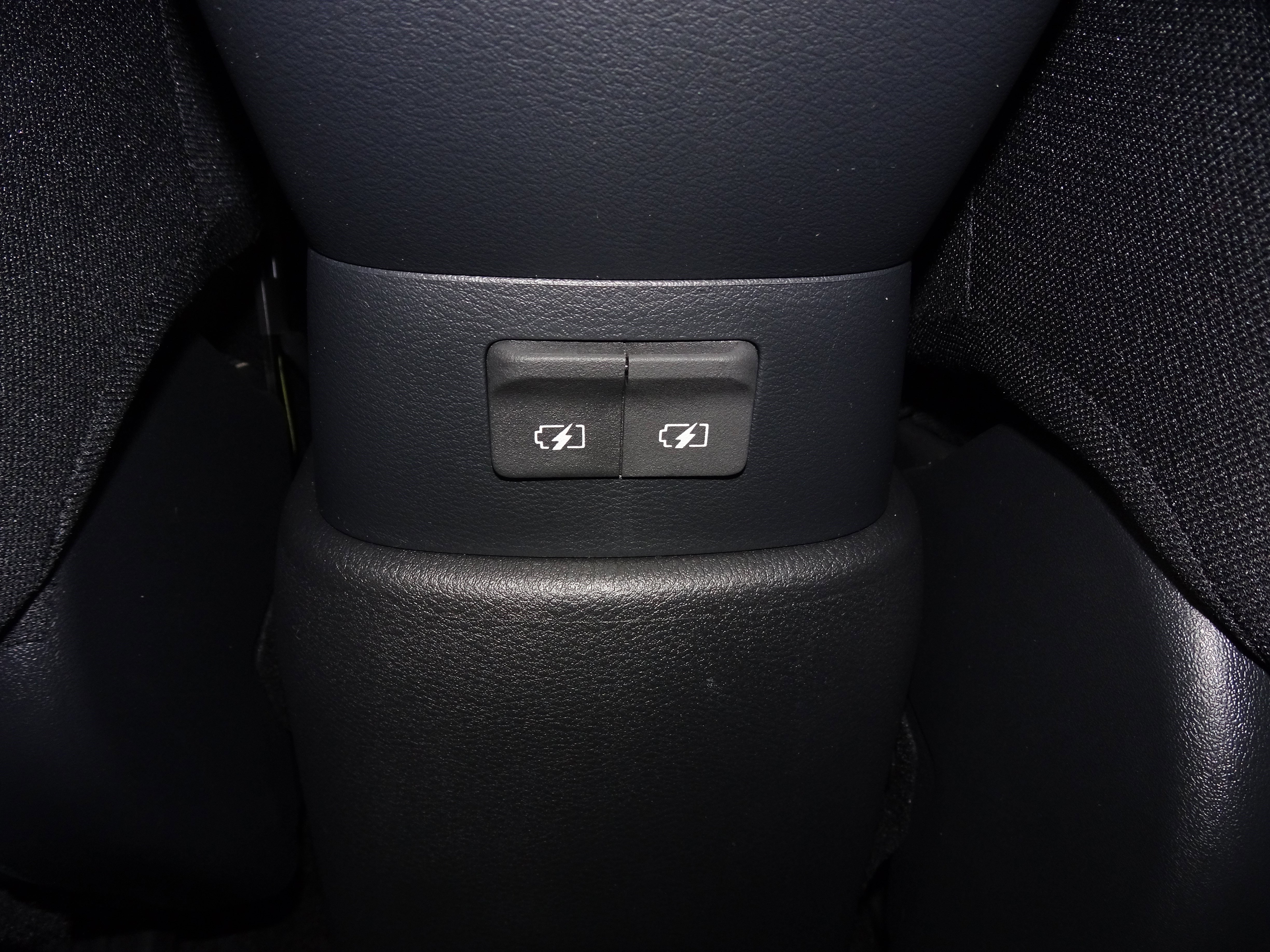 New 2024 Nissan Kicks S image 29