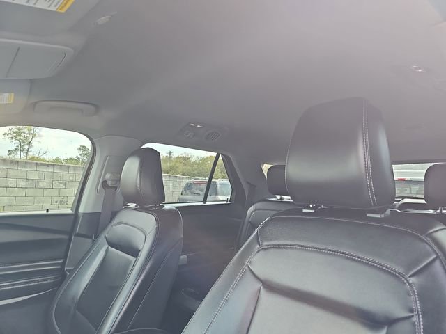 Used 2023 Ford Explorer XLT w/ Equipment Group 202A image 18
