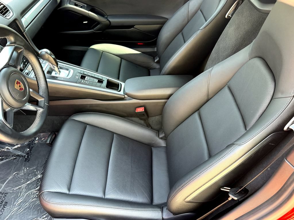 Used 2018 Porsche 718 Boxster RWD image 15