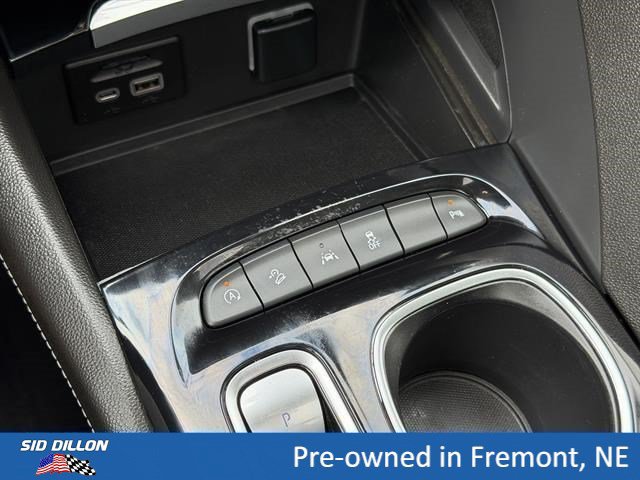 Certified 2022 Buick Envision Essence w/ Technology Package I AWD/4WD image 11