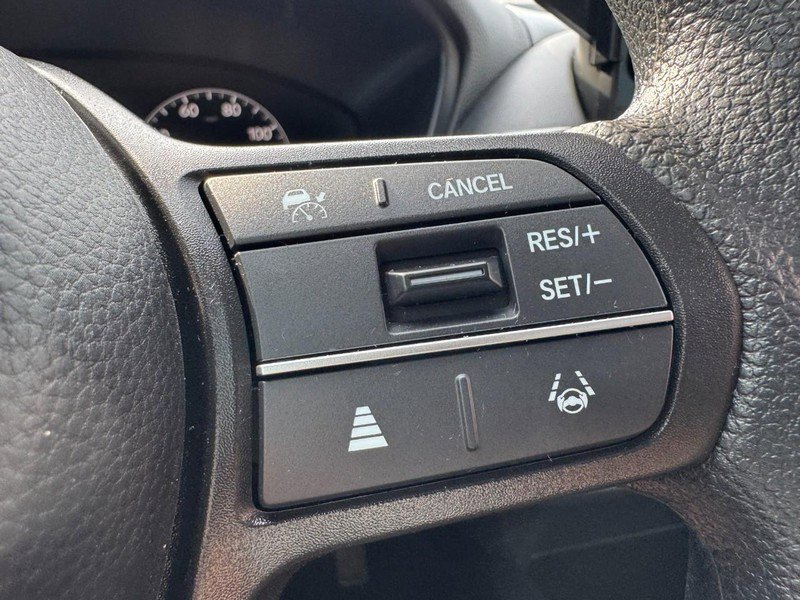 Used 2025 Honda HR-V LX image 17