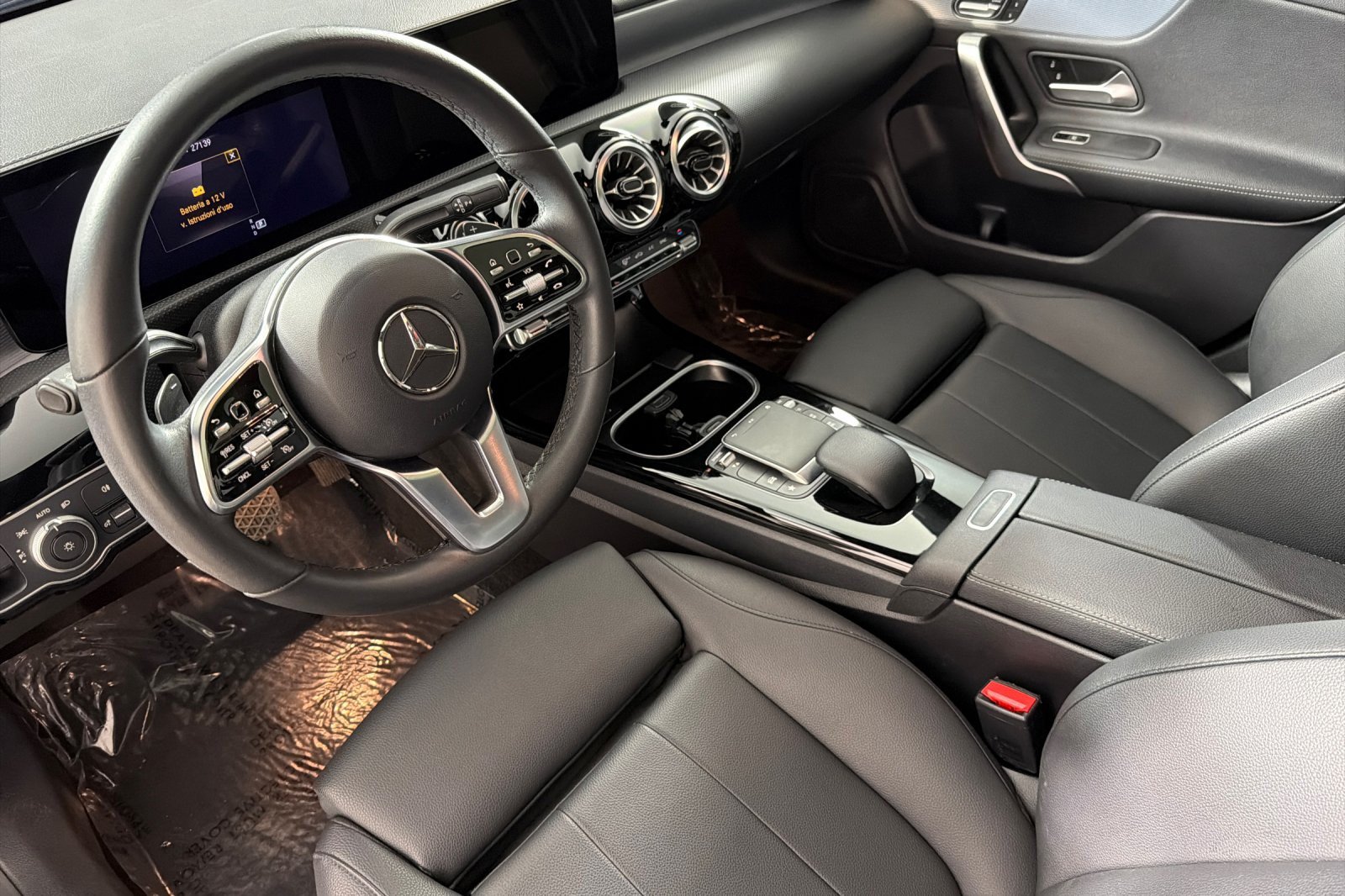Used 2023 Mercedes-Benz CLA 250 image 9