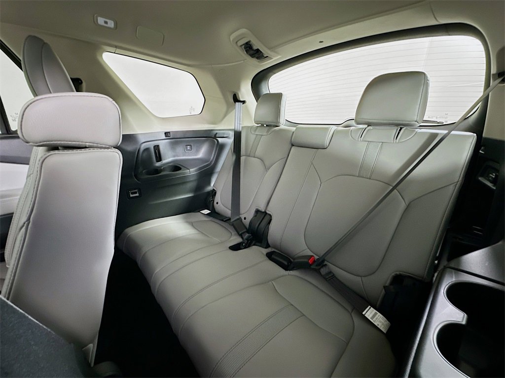 New 2025 Honda Pilot EX-L image 28