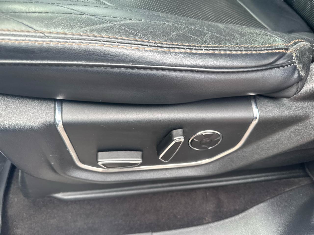 Used 2019 Ford Expedition Max Platinum RWD image 24