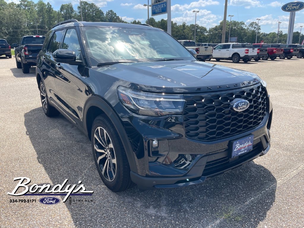 New 2026 Ford Explorer ST-Line AWD/4WD image 1
