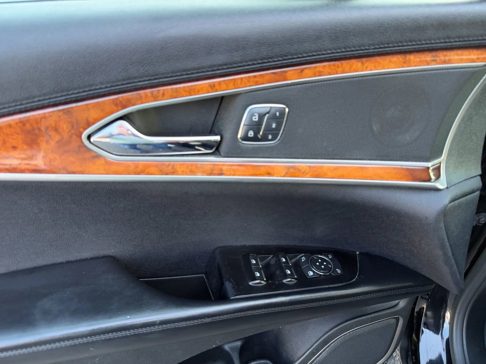 Used 2016 Lincoln MKX Select FWD image 28
