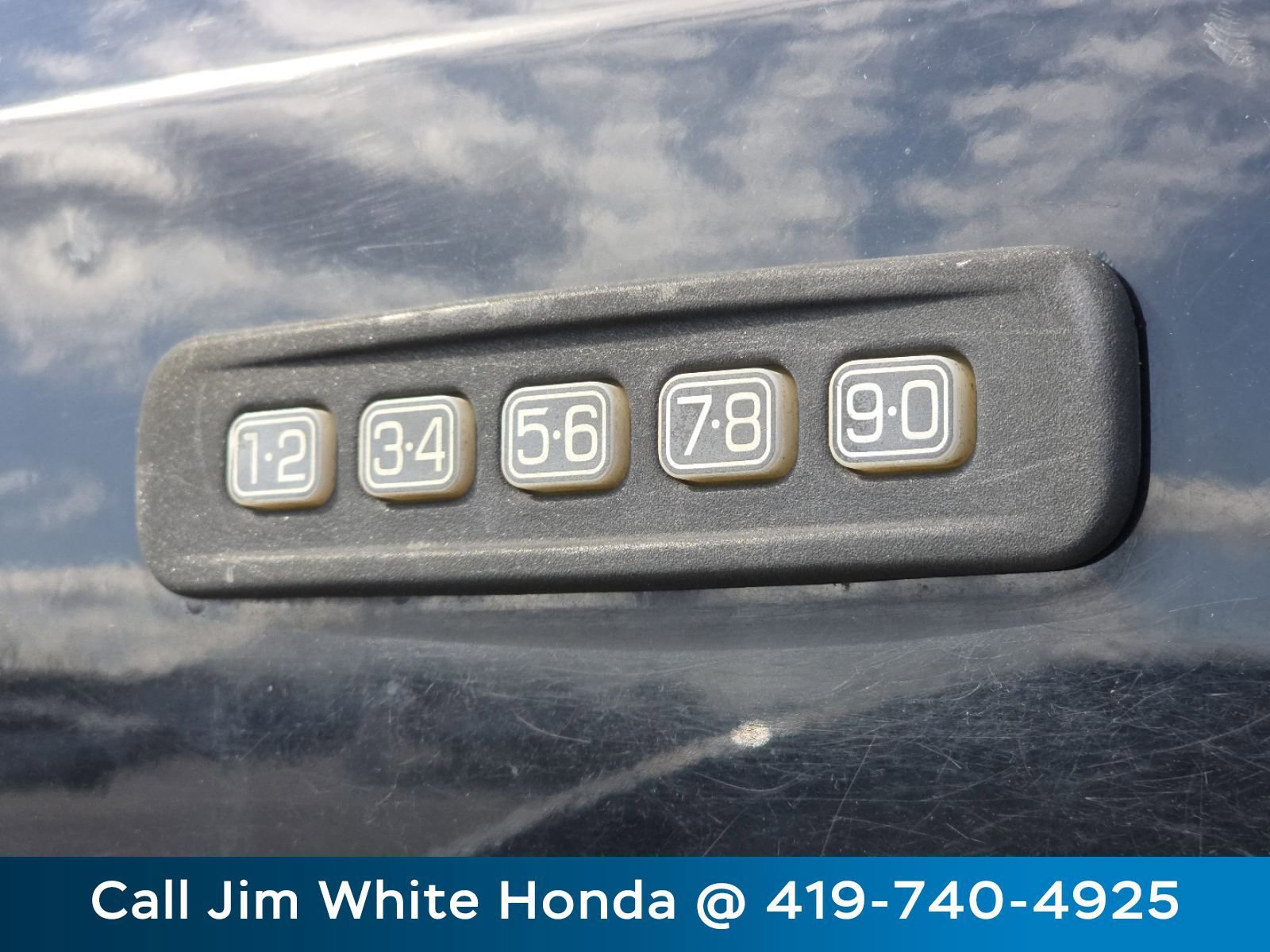 Used 2009 Ford F250 FX4 image 15