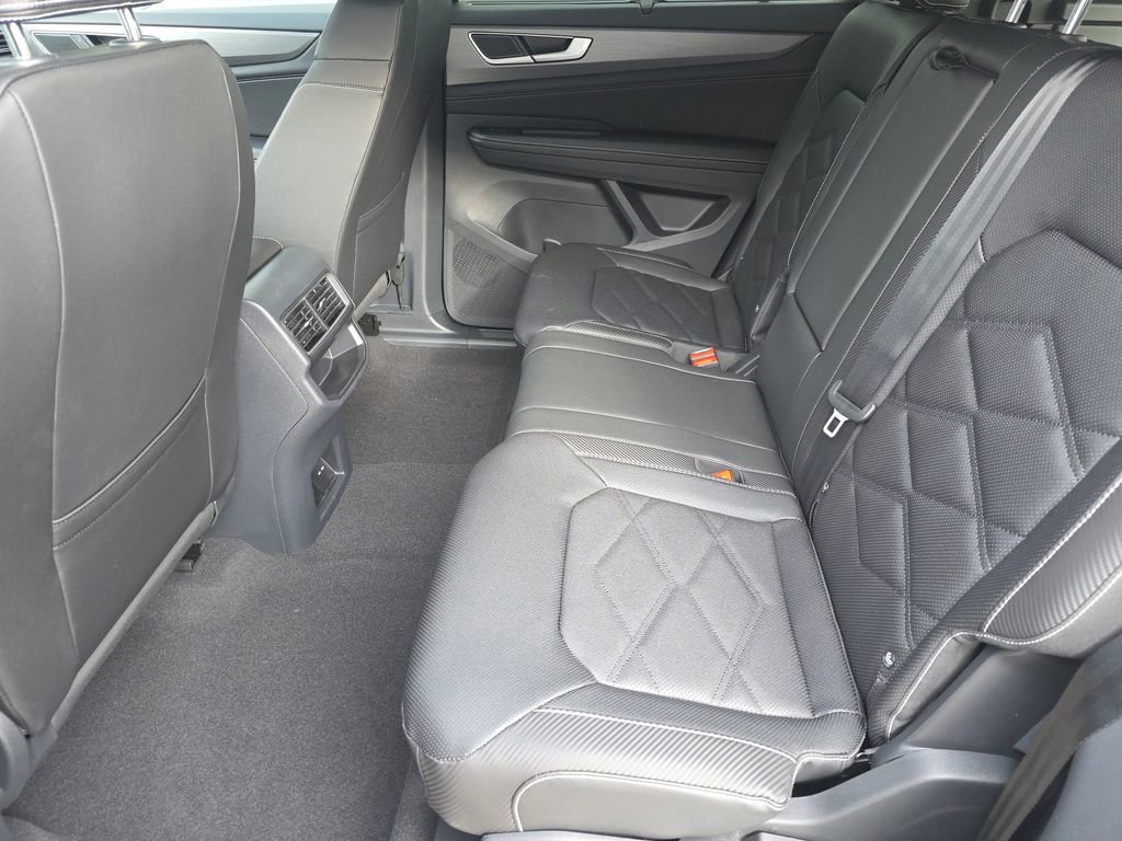 New 2026 Volkswagen Atlas Cross Sport SE image 14