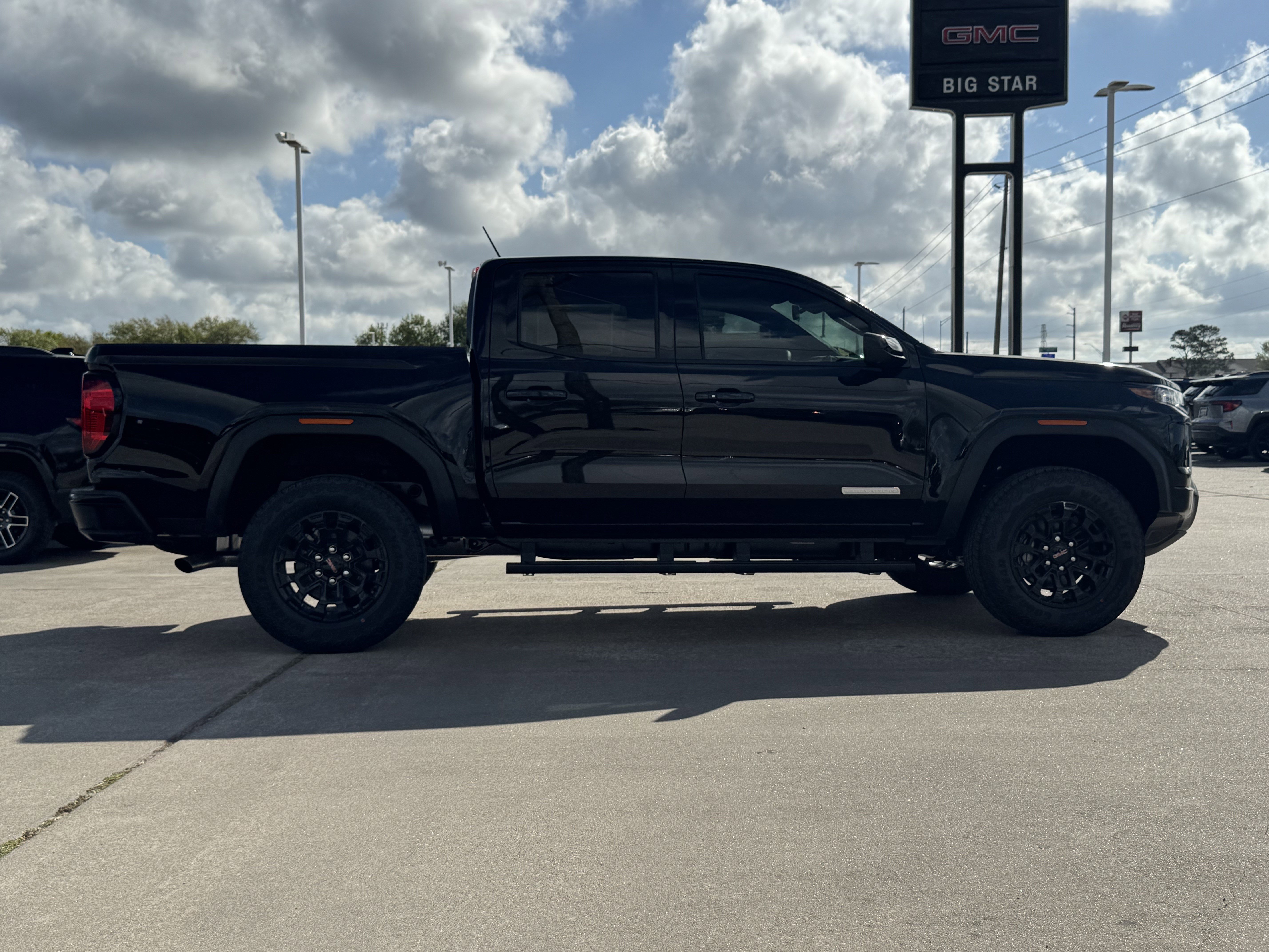 New 2026 GMC Canyon Elevation w/ Convenience Package image 7