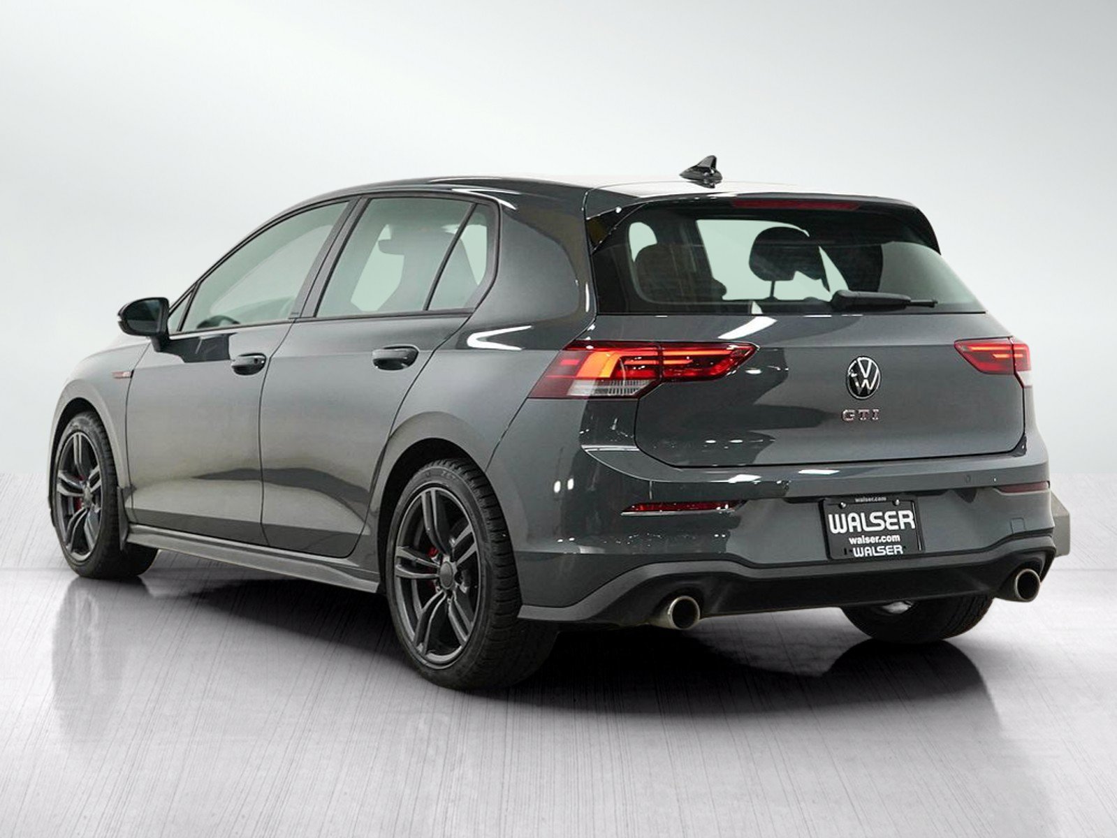 Used 2024 Volkswagen GTI SE FWD image 4