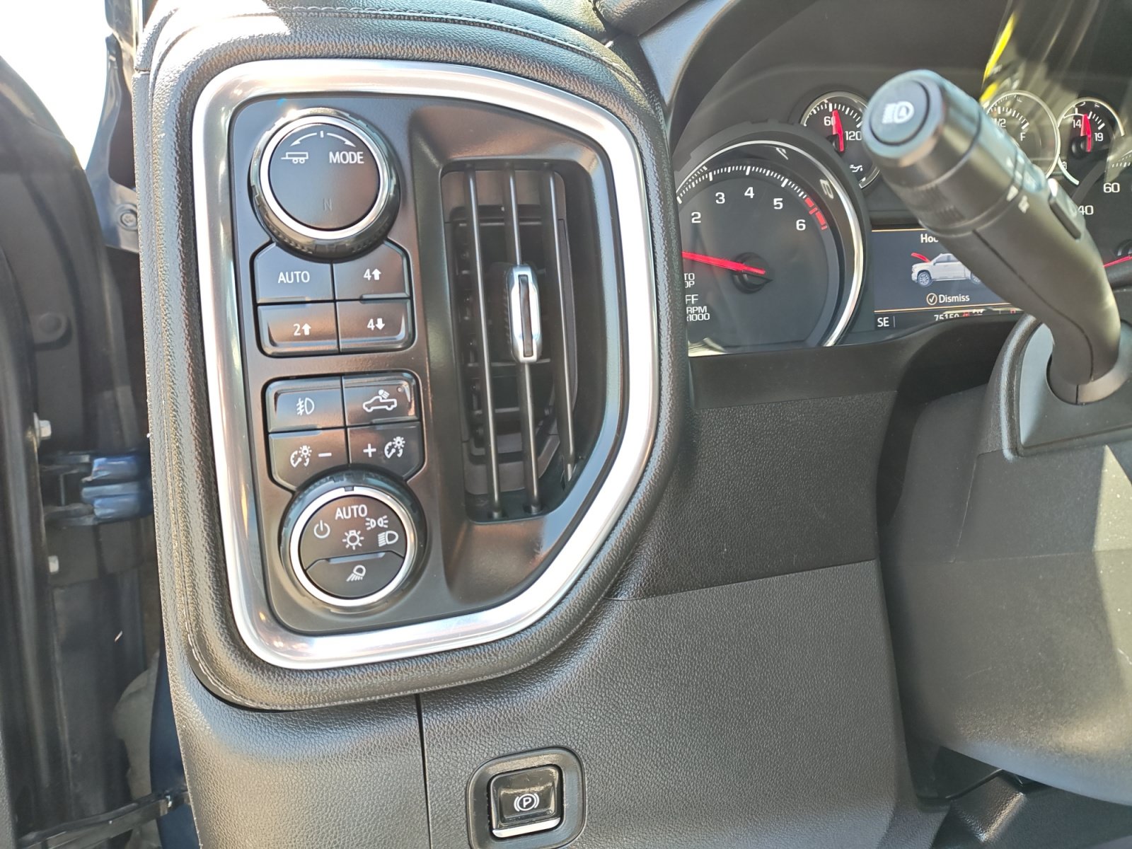 Used 2020 Chevrolet Silverado 1500 LTZ w/ LTZ Plus Package AWD/4WD image 22
