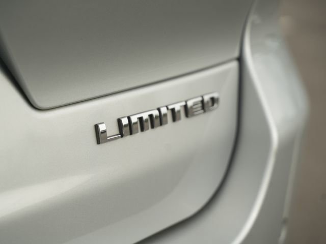 Used 2023 Jeep Grand Cherokee L Limited w/ Luxury Tech Group II AWD/4WD image 49