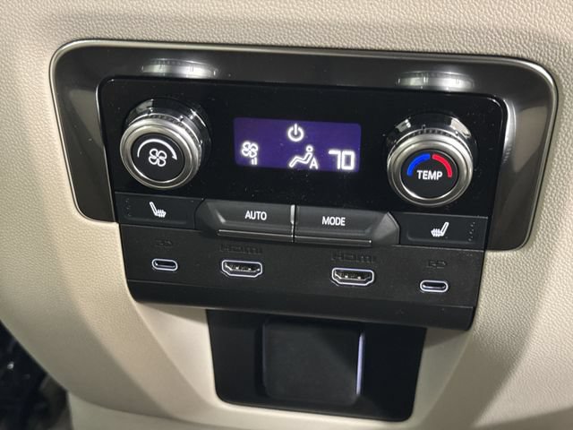 New 2026 GMC Yukon XL Denali w/ Denali Reserve Package RWD image 22