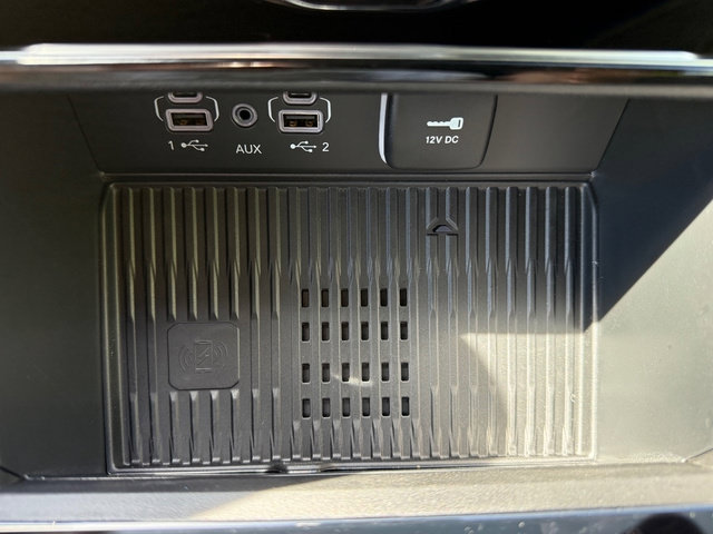 Used 2026 Jeep Grand Cherokee Altitude AWD/4WD image 25