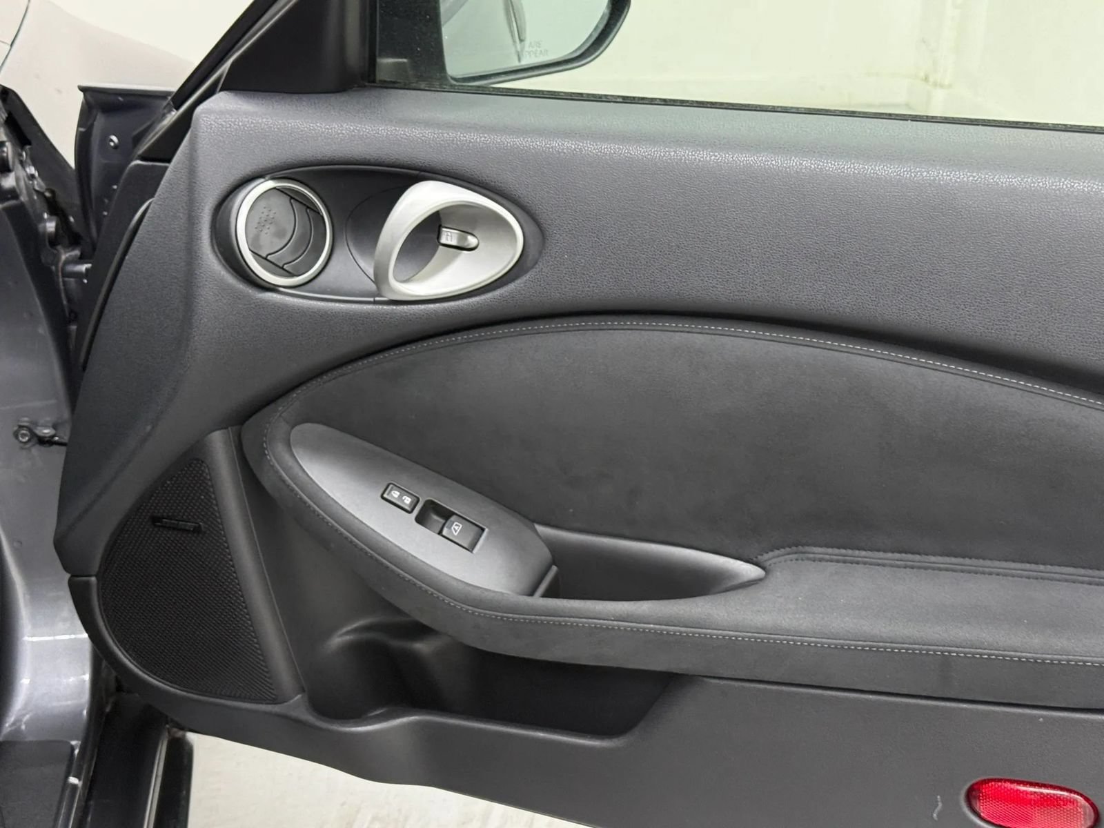 Used 2019 Nissan 370Z Touring Sport RWD image 27