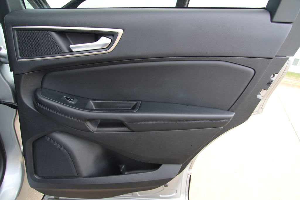 Used 2024 Ford Edge SEL image 39