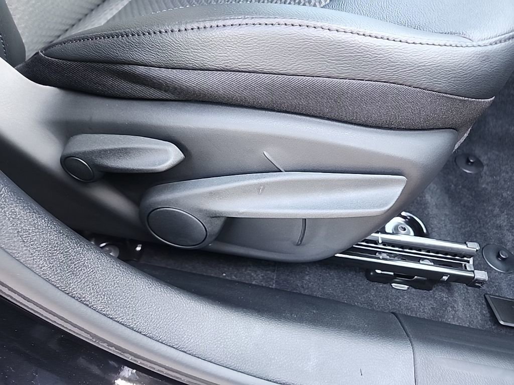 New 2026 Jeep Compass Latitude image 12