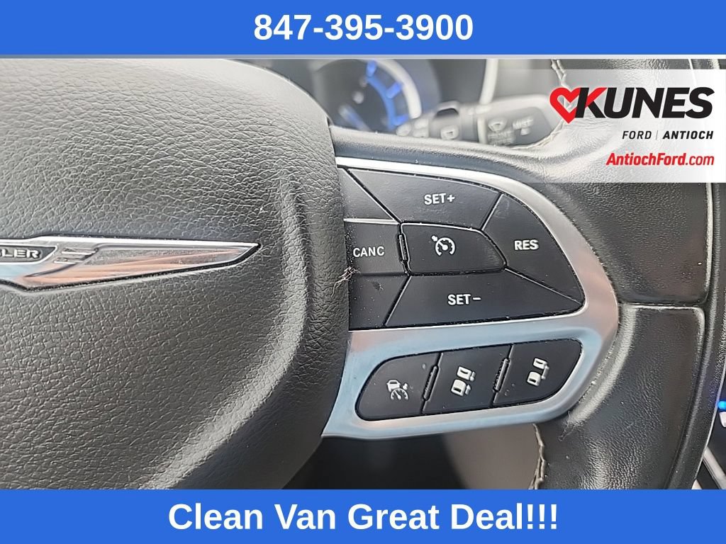 Used 2022 Chrysler Pacifica Touring-L w/ Uconnect Theater Family Group FWD image 30