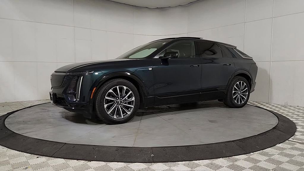 Used 2024 Cadillac Lyriq Sport AWD/4WD image 4