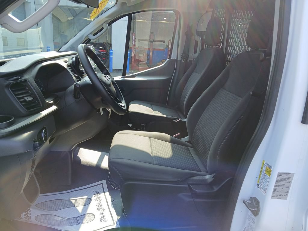 Used 2024 Ford Transit 250 Low Roof AWD w/ Exterior Upgrade Package image 19