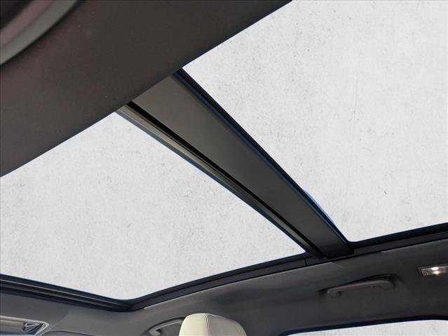 Used 2020 Land Rover Range Rover Velar R-Dynamic S image 20