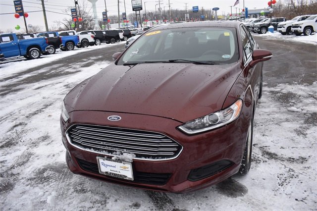 Used 2015 Ford Fusion SE image 7