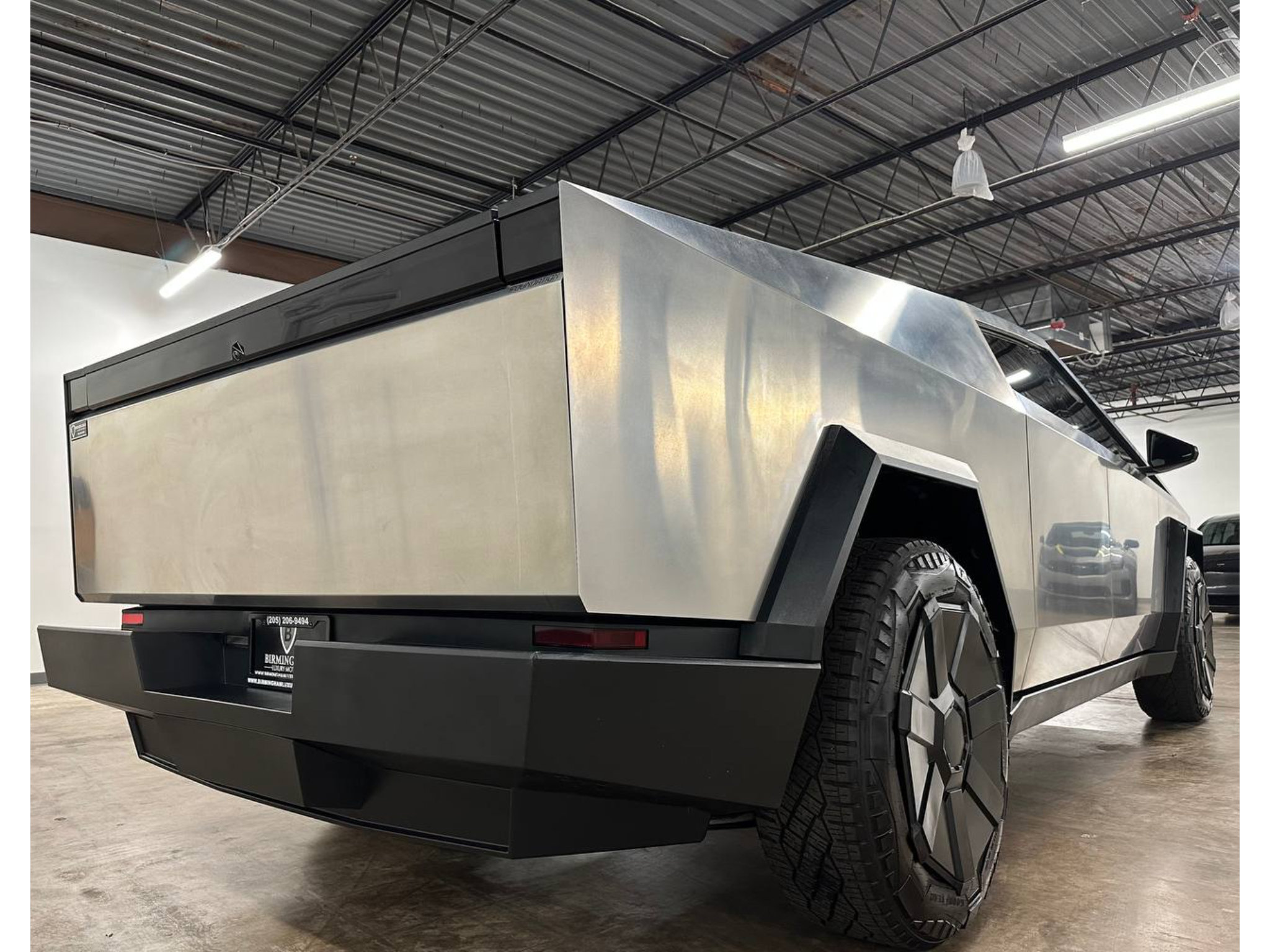 Used 2024 Tesla Cybertruck AWD Crew Cab image 11