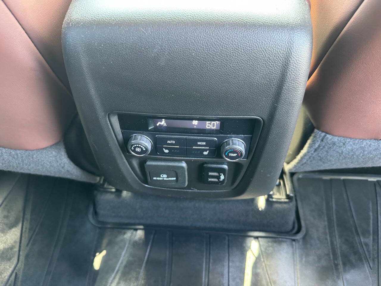 Used 2018 Buick Enclave Avenir w/ Avenir Technology Package image 15