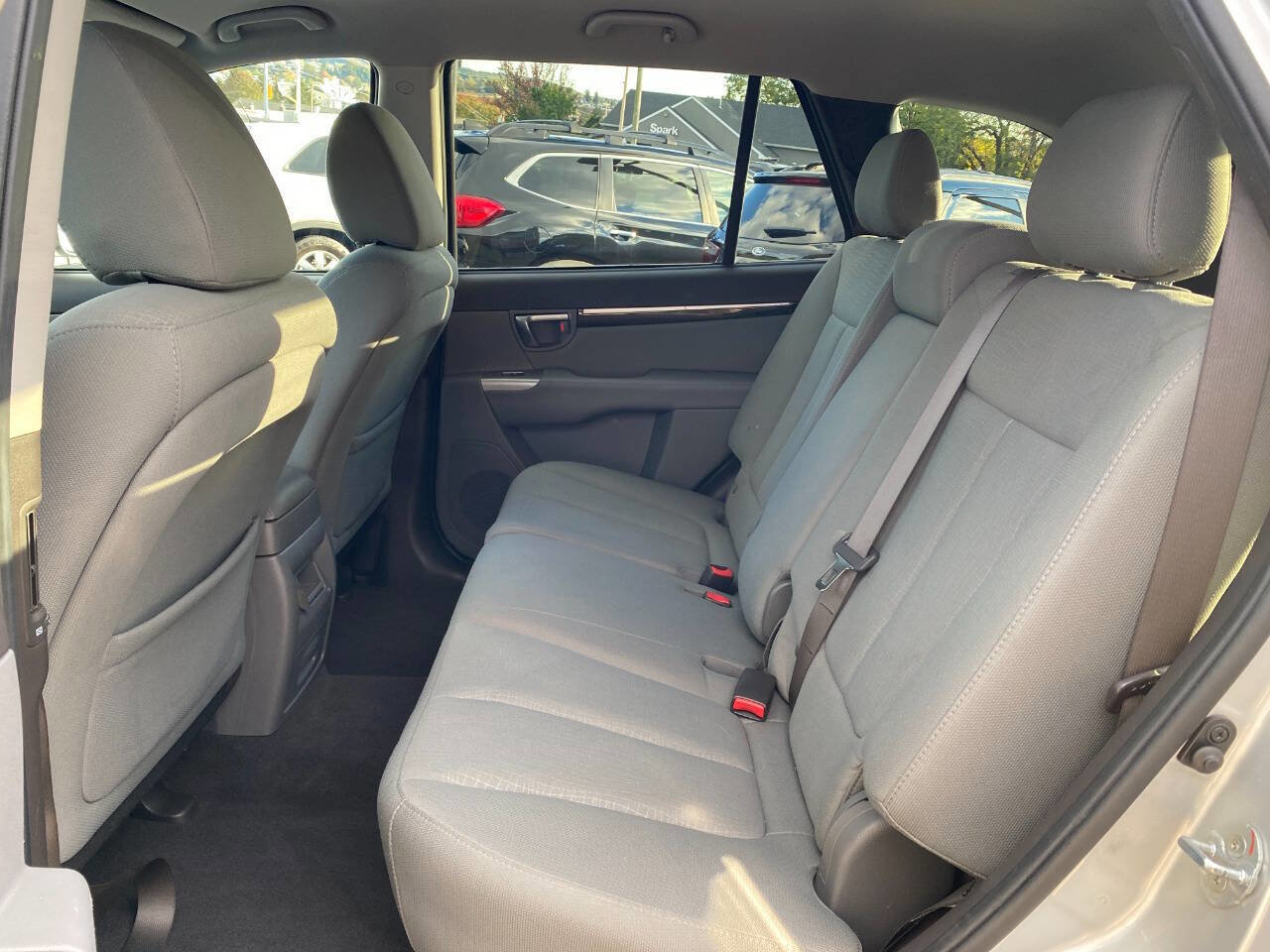 Used 2011 Hyundai Santa Fe GLS image 21