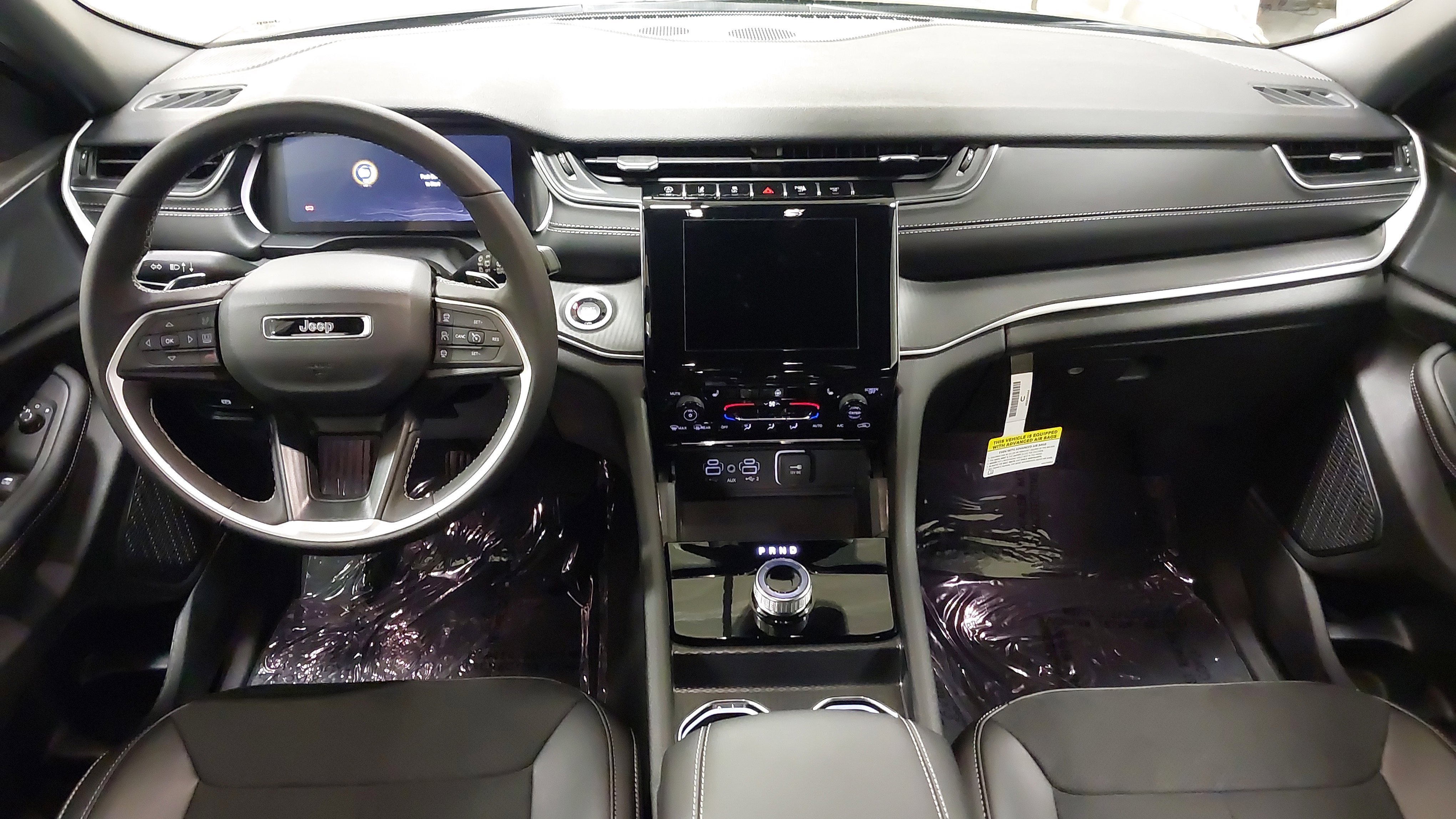 New 2025 Jeep Grand Cherokee Altitude image 26