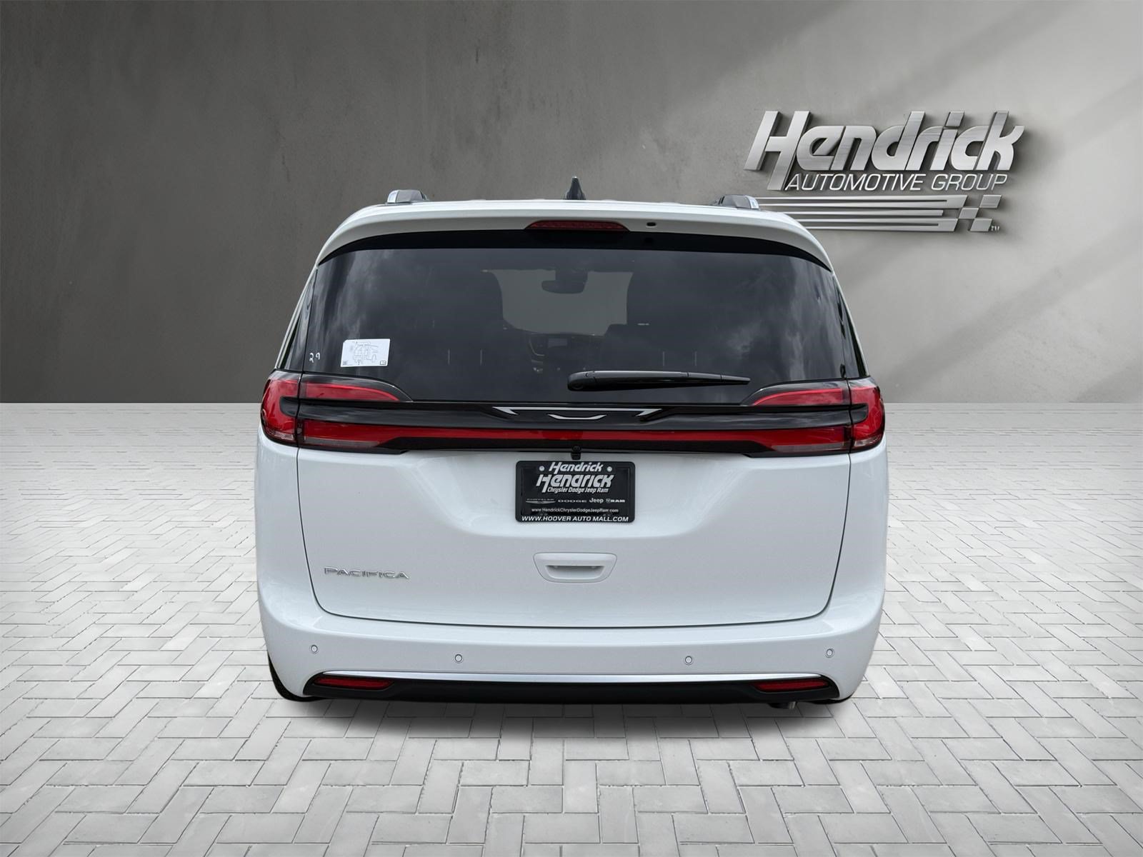 New 2027 Chrysler Pacifica Pinnacle w/ Theater Group FWD image 9