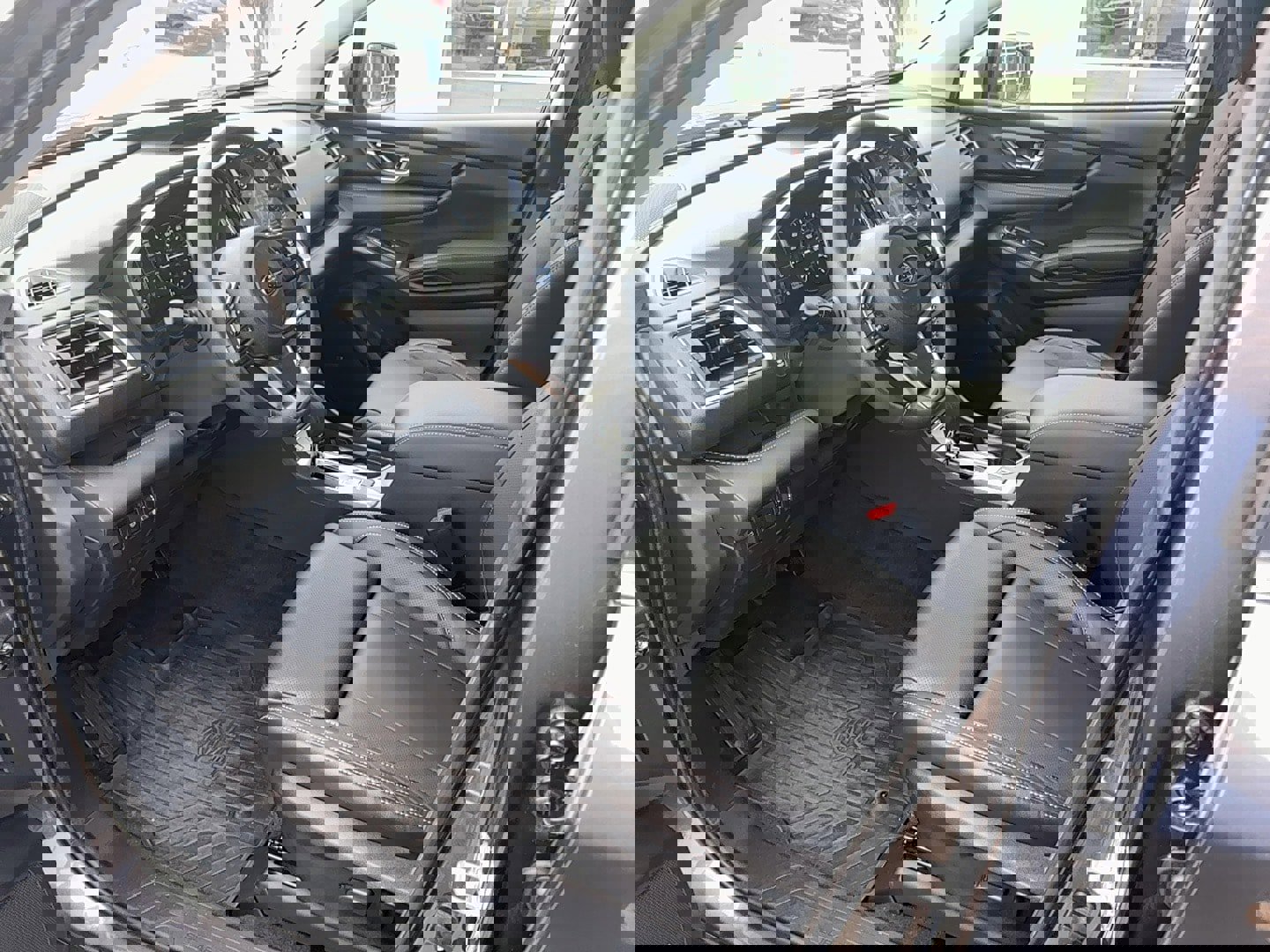 Certified 2025 Subaru Ascent Limited w/ Popular Package #2 image 10