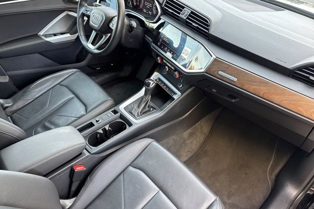 Used 2022 Audi Q3 2.0T Premium Plus w/ Premium Plus Package image 18