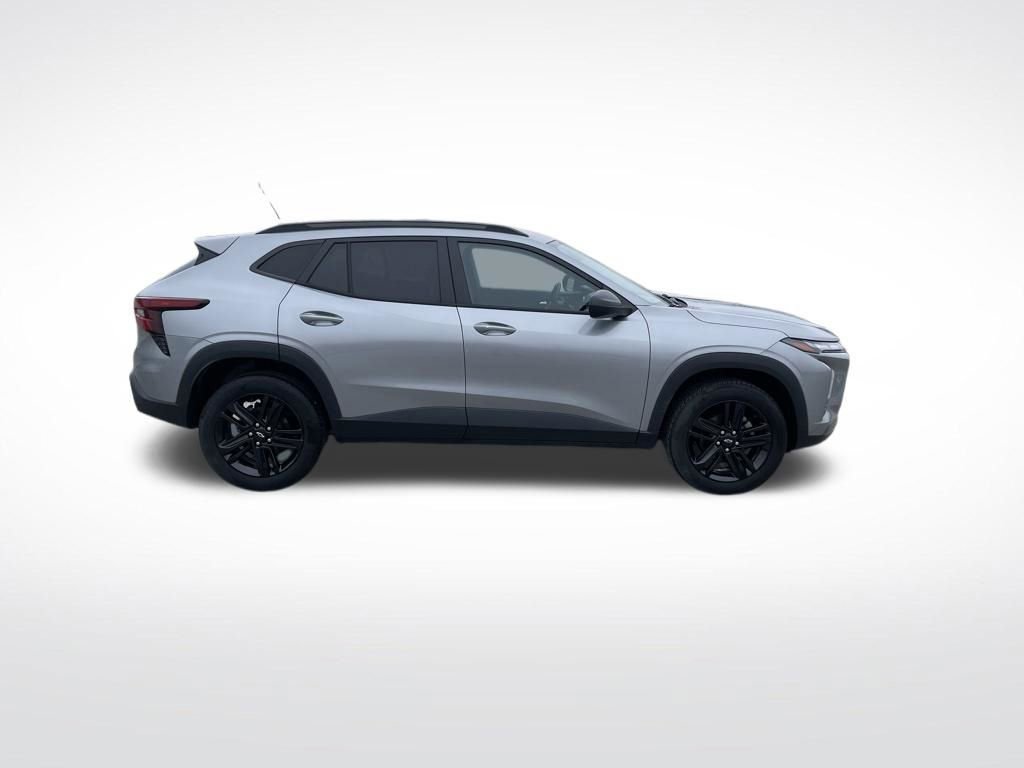 Used 2024 Chevrolet Trax ACTIV w/ Driver Confidence Package image 6