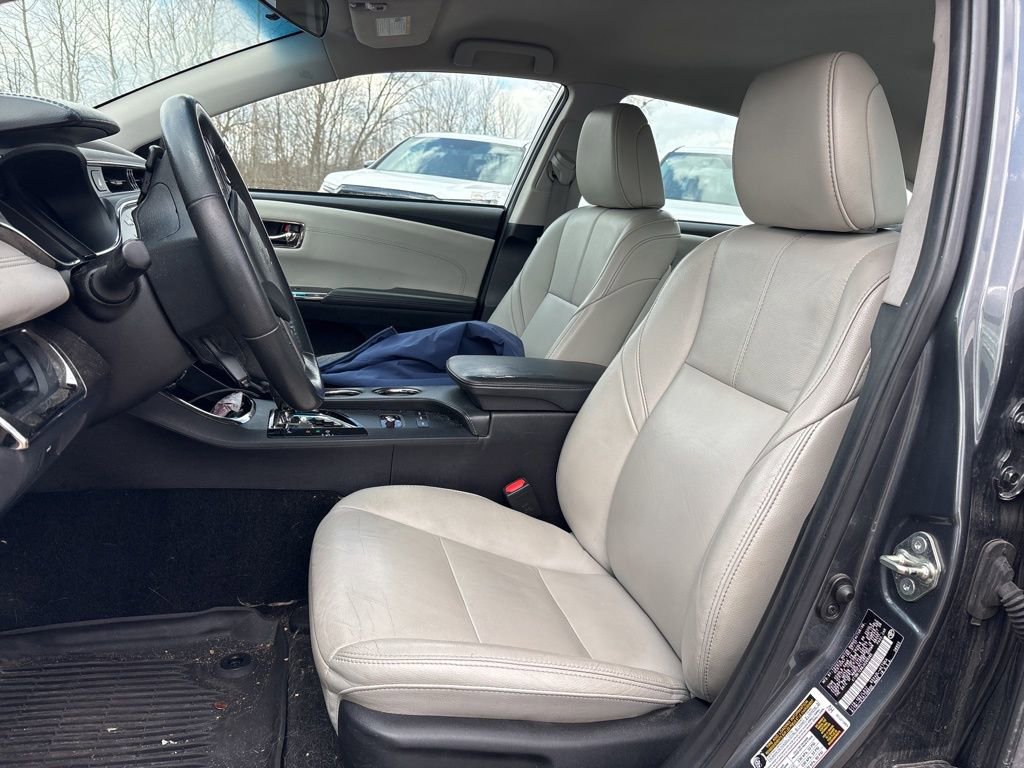 Used 2018 Toyota Avalon XLE w/ All Weather Liner Package image 14