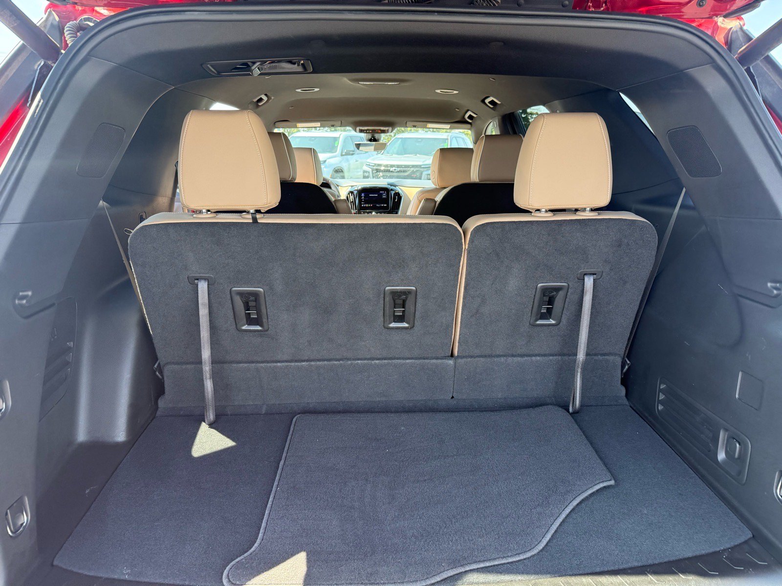 Used 2022 Chevrolet Traverse Premier AWD/4WD image 14
