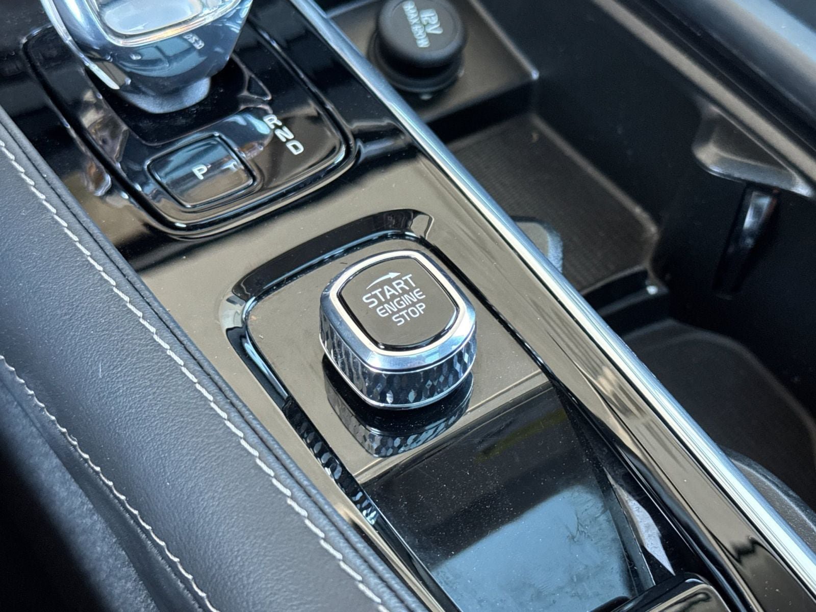 Certified 2023 Volvo XC90 T8 Ultimate AWD/4WD image 28