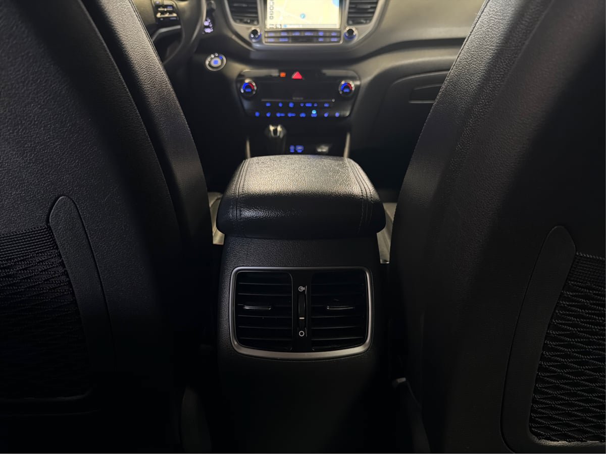 Used 2016 Hyundai Tucson Limited w/ Option Group 03 AWD/4WD image 25